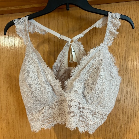 aerie Other - NWT Aerie women’s light tan colored bralette with removable pads. Size US L DD